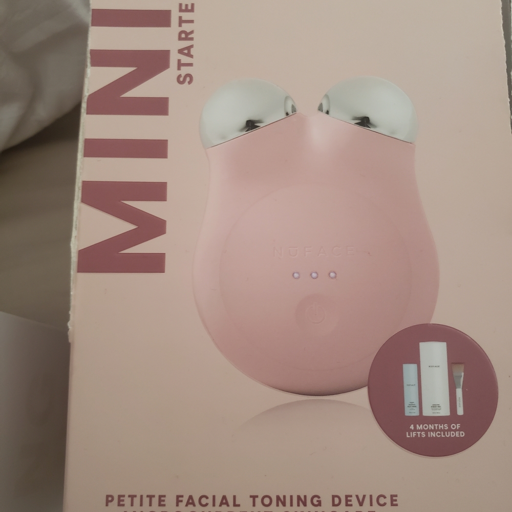 NuFace Mini Facial Toning Device - Starter KIT - Light Pink and Silver